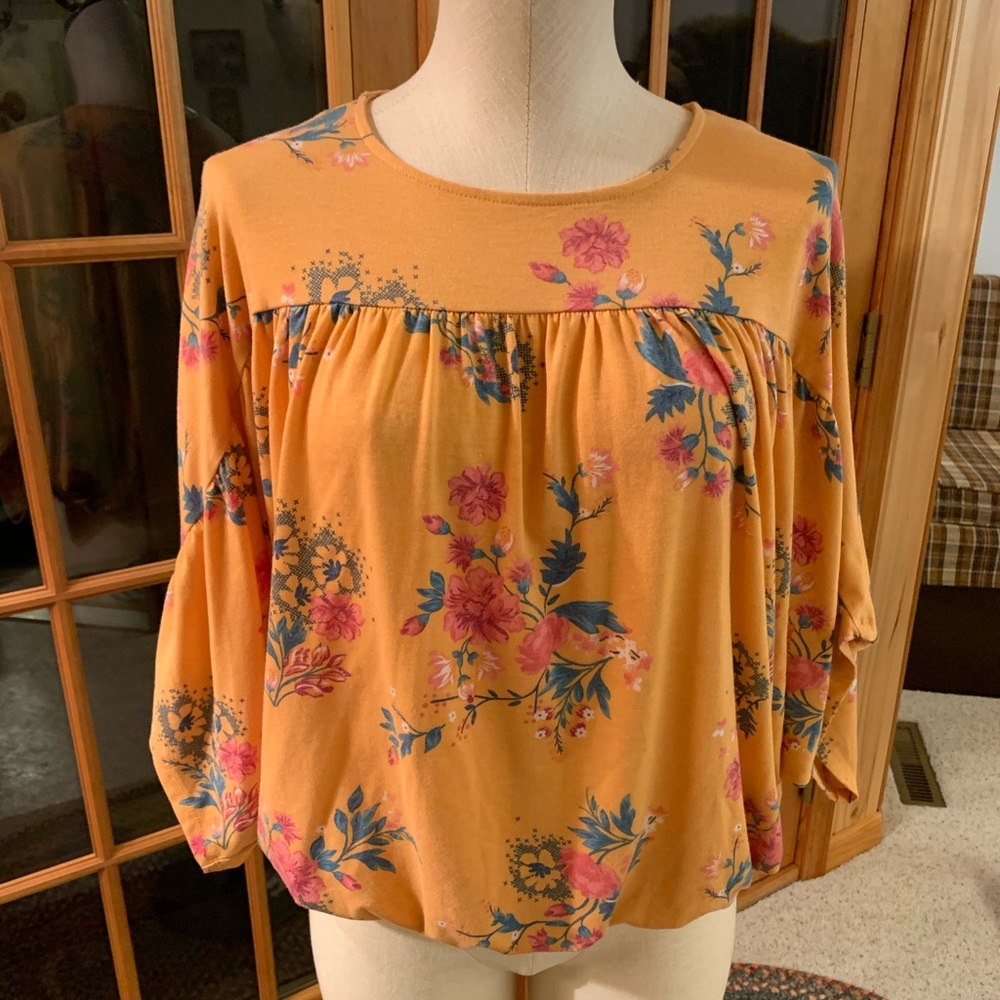 Time & Tru Peasant Top